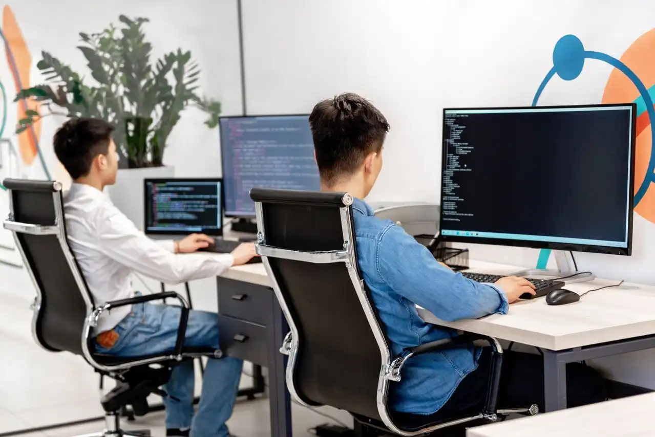 DevOps vs DevSecOps: Which Career Path Should You Choose in Pakistan? 1 DevOps vs DevSecOps